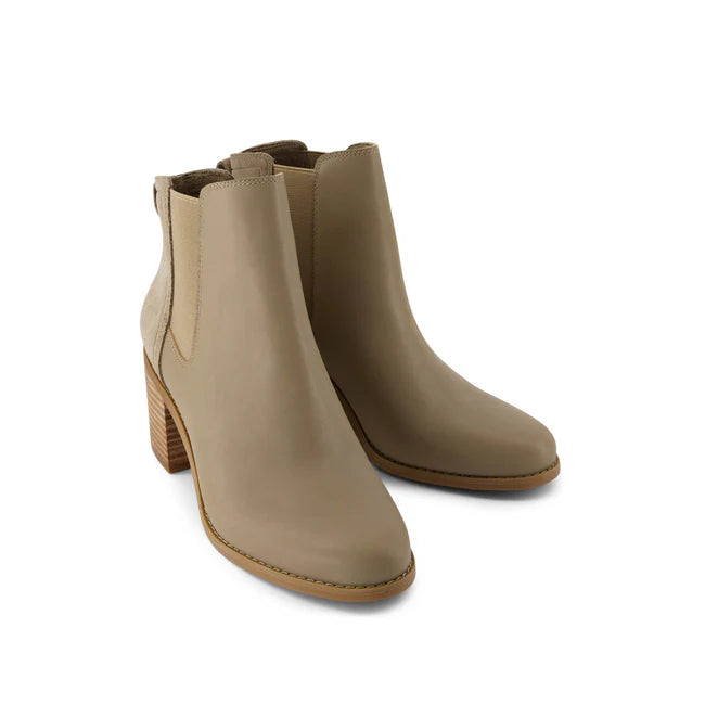 Evelyn Chelsea Heeled Boot